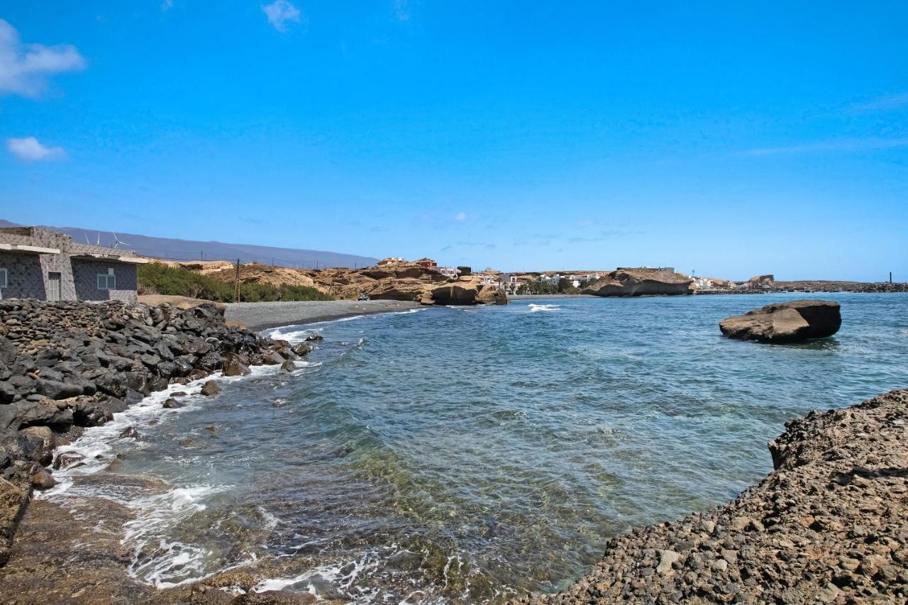Las Arenas Bajo La Mareta Exterior photo